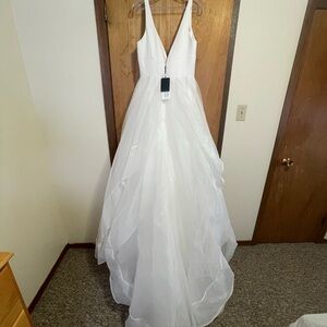 Elegant White Wedding Dress